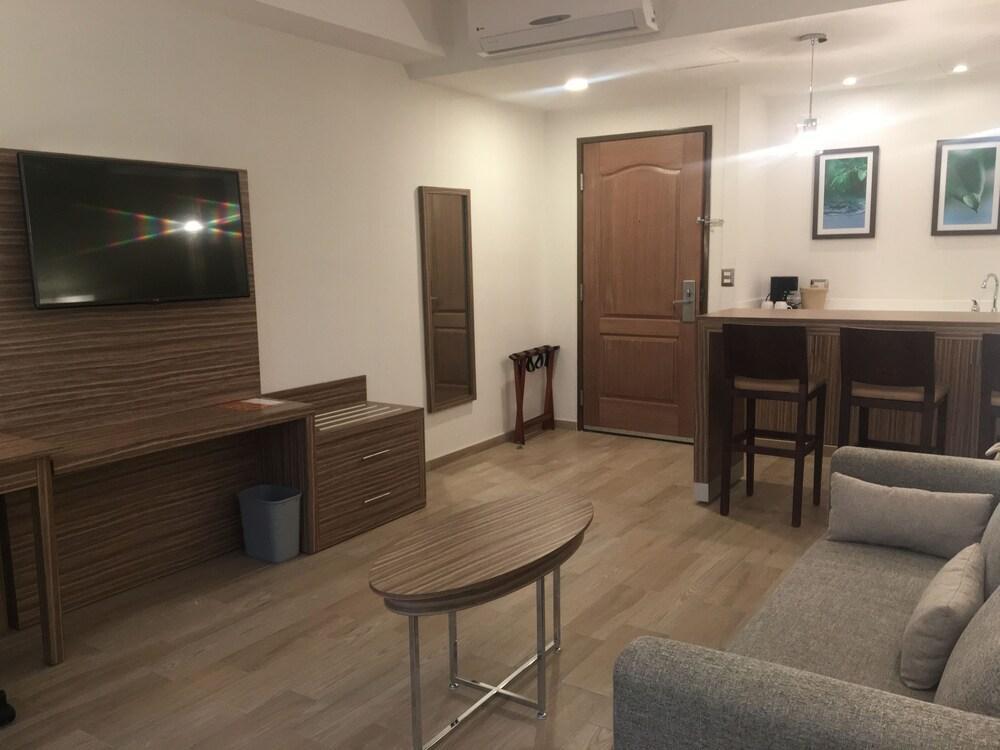Wyndham Garden Monterrey Valle Real 외부 사진